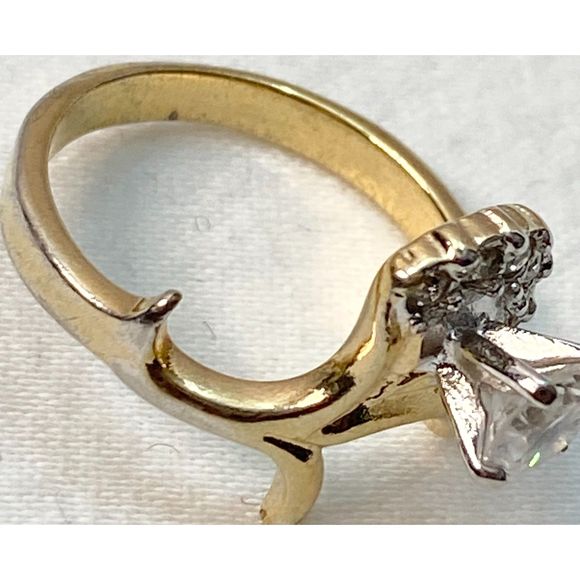 Fan Shaped Rhinestones Ring Encircling Round Faux Diamond Gold Tone Metal - Picture 6 of 9